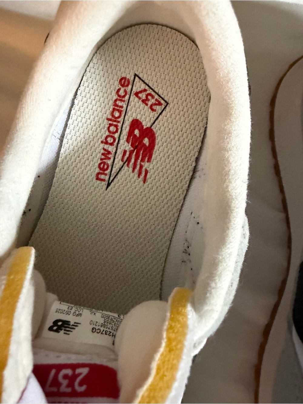 New without tags. New Balance kids 237 Casual Sneakers - White & Black - Picture 5 of 5